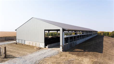 Cattle Confinement Barn Open House - 625 Head, Deep-Pit