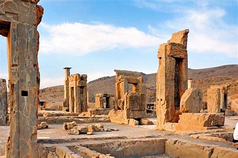 Vanished City Of Pasargadae: Capital Of Achaemenid Empire Under Cyrus ...