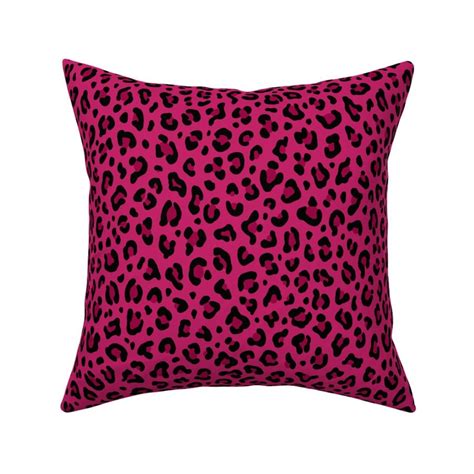 LOVE LEOPARD – LEOPARD PRINT in HOT Fabric | Spoonflower