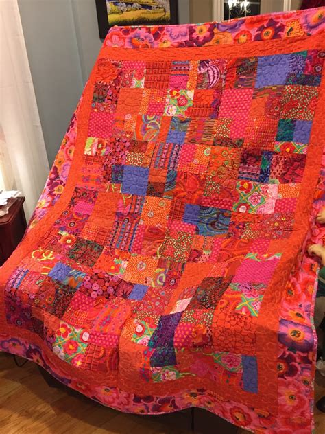 PugMom Quilts!: Sue's Red Quilt