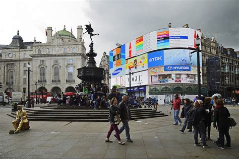 11 Secrets Of Piccadilly Circus | Londonist