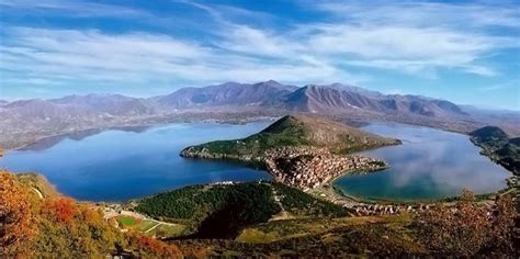 Expectacular World: KASTORIA LAKE, GREECE