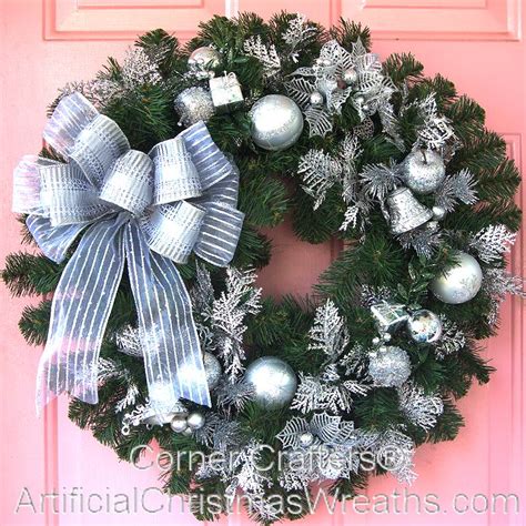 SILVER BELLS CHRISTMAS WREATH | CornerCrafters.com | XMAS WREATHS