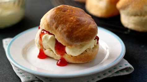 Paul Hollywood's scones recipe - BBC Food