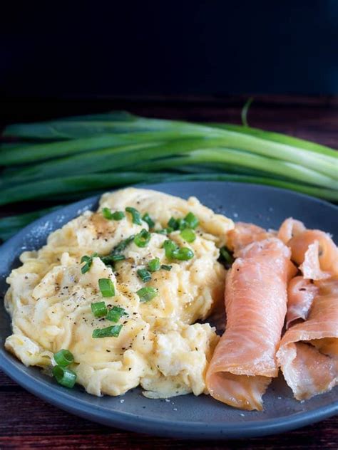 Keto Scrambled Eggs - Low Carb Breakfast Recipes With Smoked Salmon