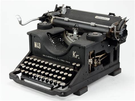 Olivetti M40 | typewriter-museum.lv