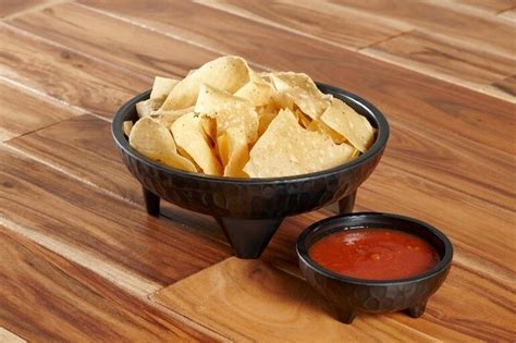 Chips-salsa-bowl-black.jpeg | Chips and salsa, Chips, Salsa bowls