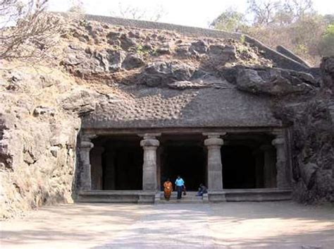 Elephanta Caves Historical Facts and Pictures | The History Hub