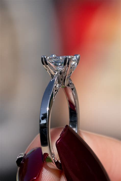 cushion-cut diamond solitaire side detail - Diamonds by Raymond Lee