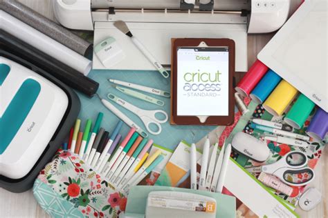 ESSENTIAL CRICUT ACCESSORIES AND TOOLS | EVERYDAY JENNY