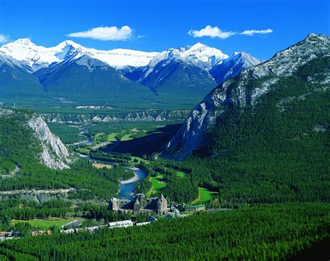 Fairmont Banff Springs - Mountainside Luxury in Canada