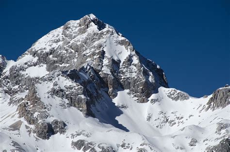 Mount Triglav Winter Climb | with local Guide and best price | Since 1990