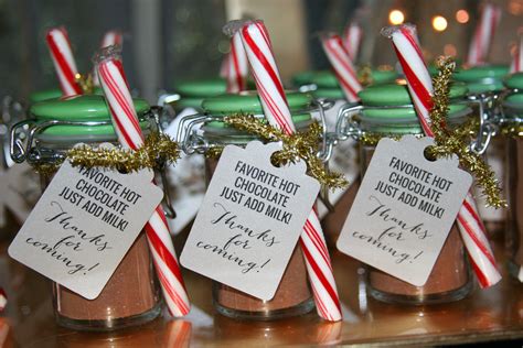 DIY Peppermint Hot Chocolate Party Favors - How Sweet This Is