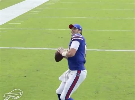 [VIDEO] Josh Allen Celebrates Big Win by Throwing Game Ball to Mom ...