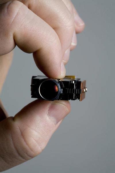 3M Reveals the World\'s Smallest Micro Projector