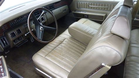 Interior of 1970 Lincoln Continental Coupe | Lincoln continental, Car interior, Interior