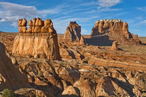 Hiking in Goblin Valley | Utah State Parks