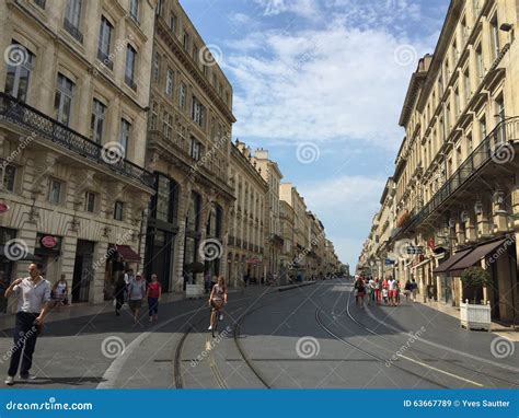 Street Of Bordeaux, 18th Century Architecture, Bordeaux, France ...