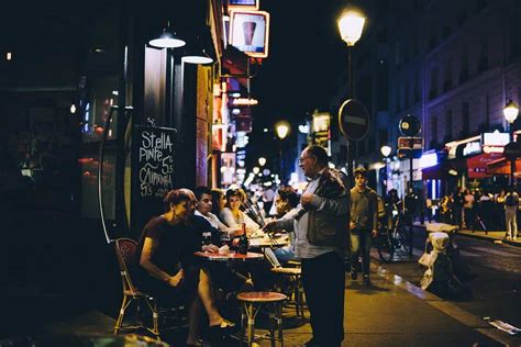 Nightlife in Paris: Explore the Paris Bar Scene - Travel Dudes