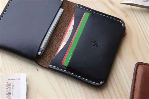 Horween Handmade Leather Wallet with Optional Personalization | Gadgetsin