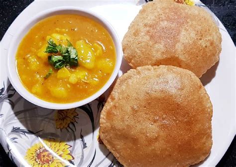 Aloo Sabji and Poori Recipe by Swati Chauhan - Cookpad India