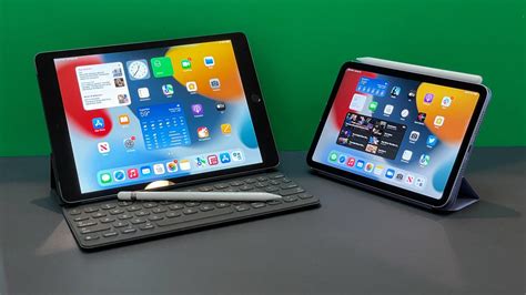 iPad Mini 2021 vs. iPad 9th gen, reviewed: Which to buy - Video - CNET