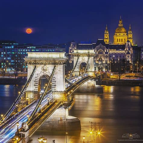 Széchenyi Chain Bridge Budapest - Silverline Cruises