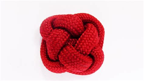 How You Can Tie The Chinese Button Knot - YouTube