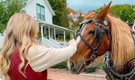 Stay on Mackinac Island - Mackinac Island Tourism Bureau