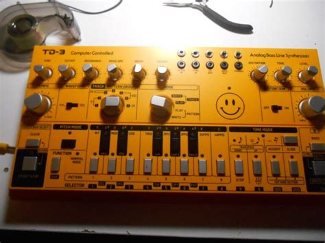 Behringer TD-3 Mods – maffez synth mods