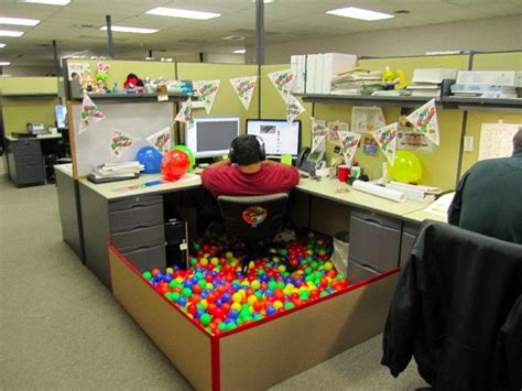 Best cubicle ever : r/pics