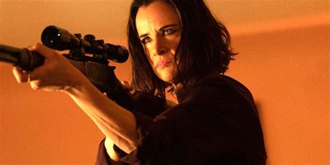 Yellowjackets Season 1 Finale: Juliette Lewis Teases Big Natalie Twist