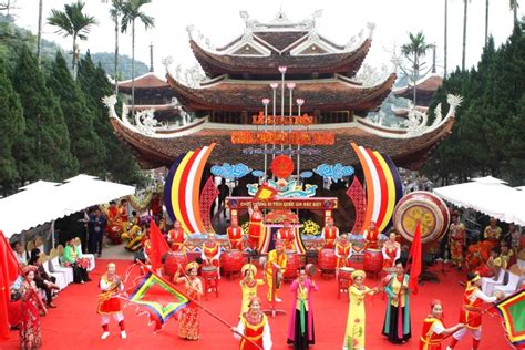 Perfume Pagoda - The Best Place For A Spring Pilgrimage In Vietnam | Lux Travel DMC's Blog