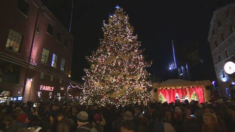 Distillery District lights up annual Christmas Market - Toronto - CBC News