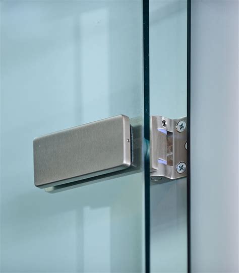 Frameless Hinged Glass Doors for modular office wall partitions & dividers