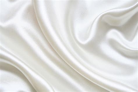 Silk, Satin, and Polyester - What are the differences?