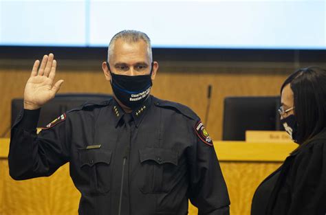 New Houston ISD police chief takes oath