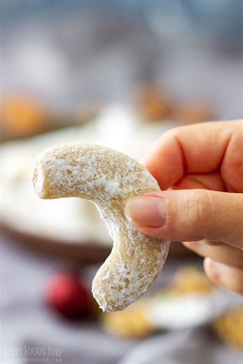 Walnut Crescent Cookies Recipe - Happy Foods Tube