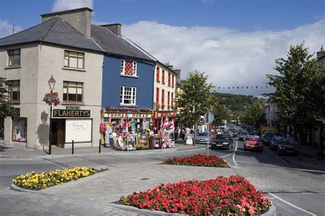 Ireland: Shopping in Westport • 24/7 City Secrets