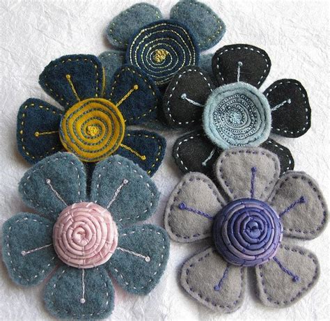 felt flower | #craft #felt | Felt flowers, Felt crafts, Fabric flowers