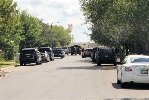 Suspect arrested after barricading in Harlingen home | KVEO-TV