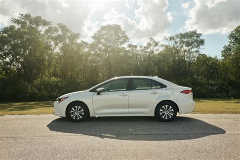 2020 Toyota Corolla Hybrid Revealed at 2018 Los Angeles Auto Show | Digital Trends