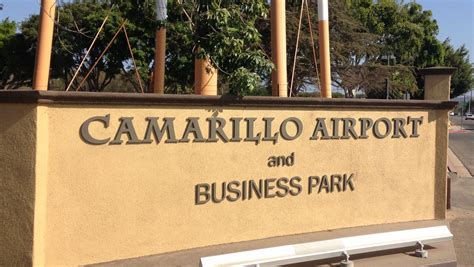 Airplane reports engine trouble, lands safely in Camarillo