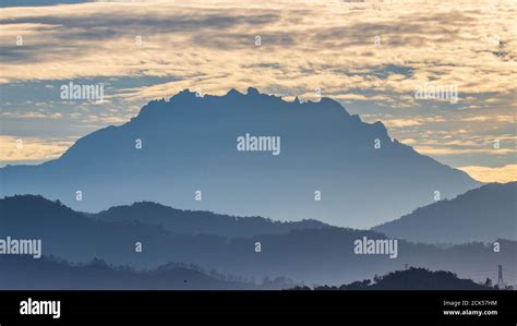 Beautiful Mount Kinabalu view during morning sunrise Stock Photo - Alamy