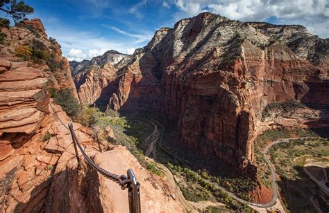 Hiking to Angels Landing | Visit Utah