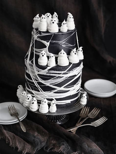 Marshmallow Web Ghost Cake | Sprinkle Bakes