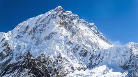 Mount Everest: The deadly history of the world's highest peak | Live ...