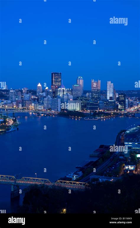 DOWNTOWN SKYLINE PITTSBURGH PENNSYLVANIA USA Stock Photo - Alamy