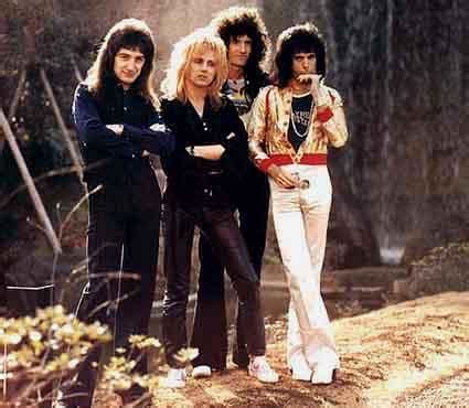 Queen - Classic Rock Photo (17508368) - Fanpop