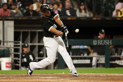 MLB World Reacts To The Jose Abreu News